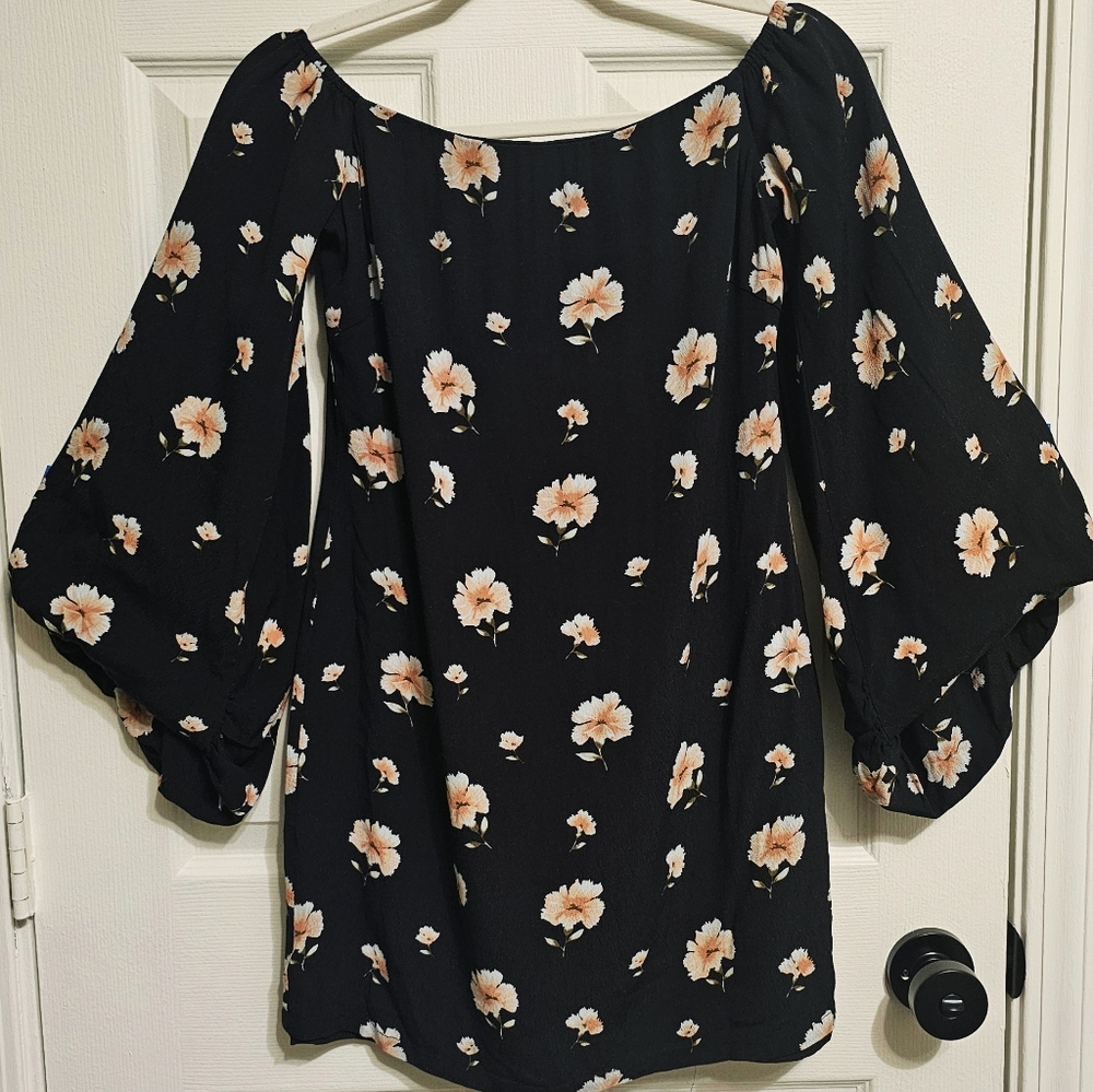 Lucy Paris Floral Off-the-Shoulder Dress. Size: Small.
